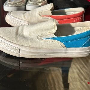 Size 7.5 women’s converse shoes